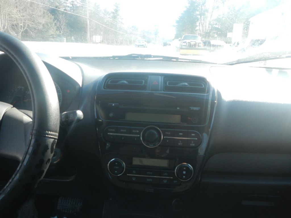 Mitsubishi Mirage ES 2015