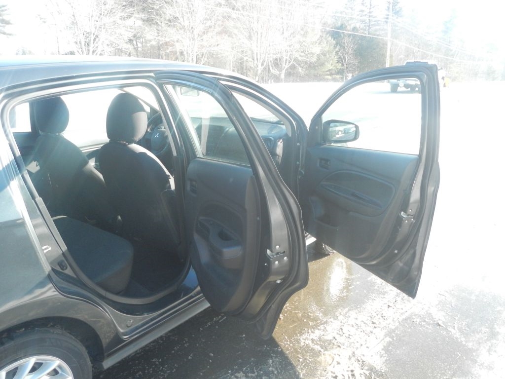 Mitsubishi Mirage ES 2015