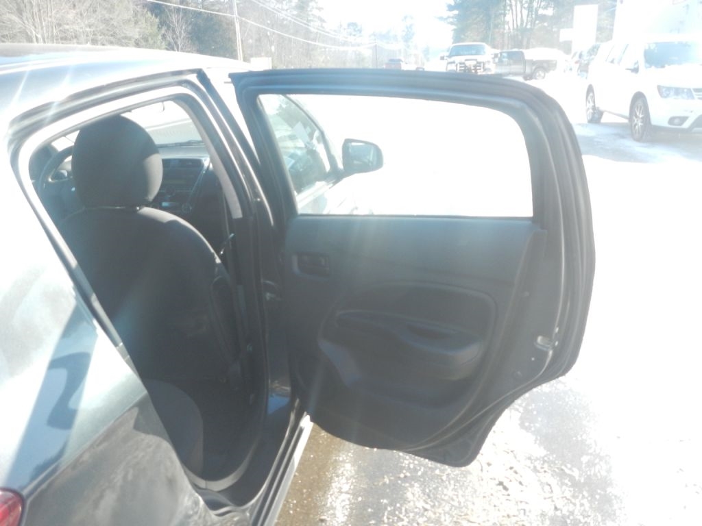 Mitsubishi Mirage ES 2015