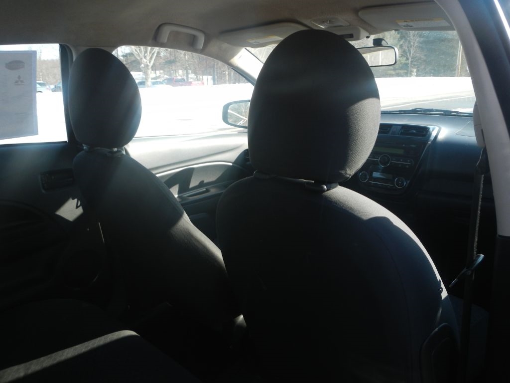 Mitsubishi Mirage ES 2015