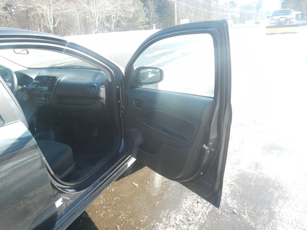 Mitsubishi Mirage ES 2015