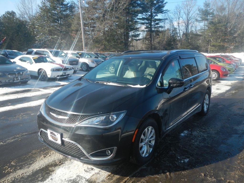 2018 Chrysler Pacifica Touring-L