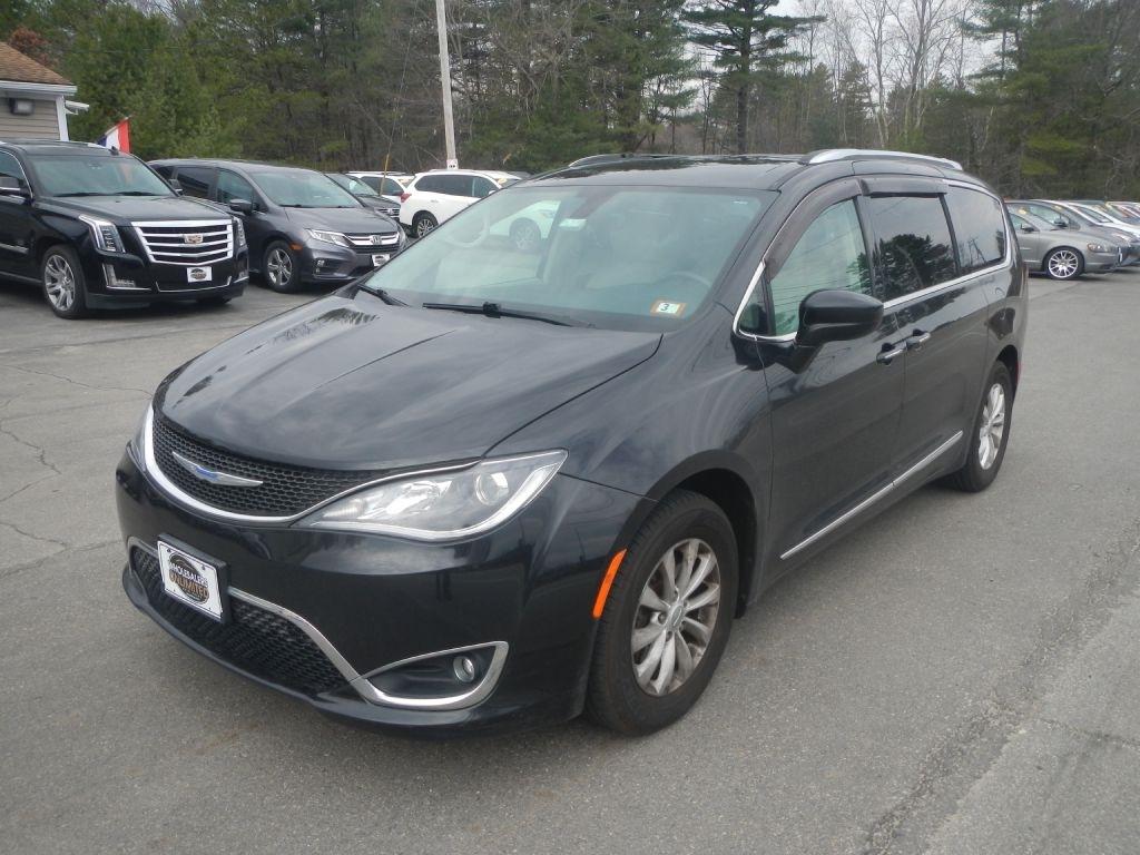 2018 Chrysler Pacifica Touring-L