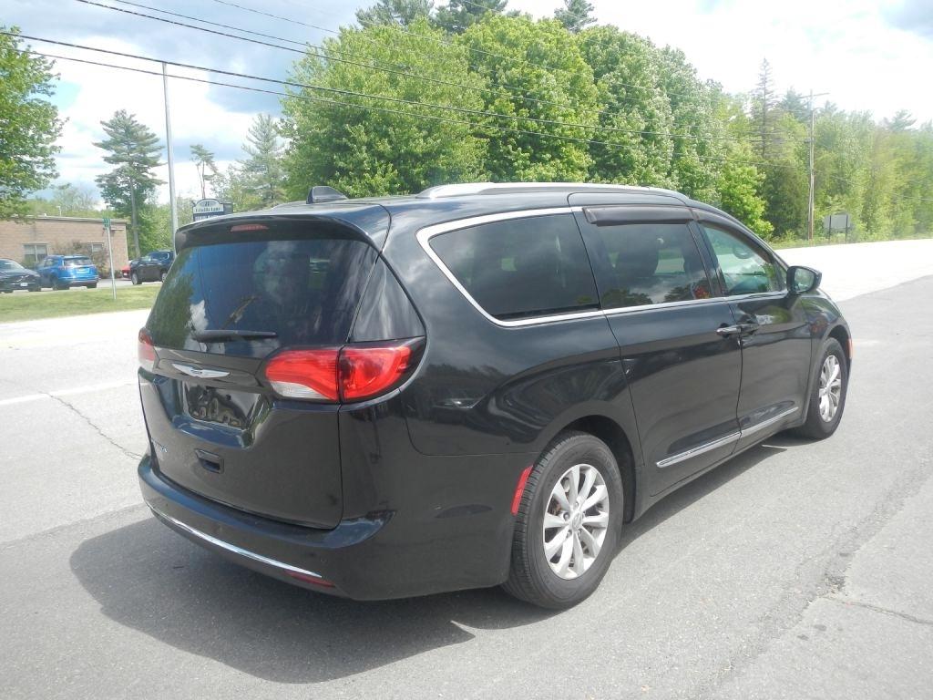Chrysler Pacifica Touring-L 2018