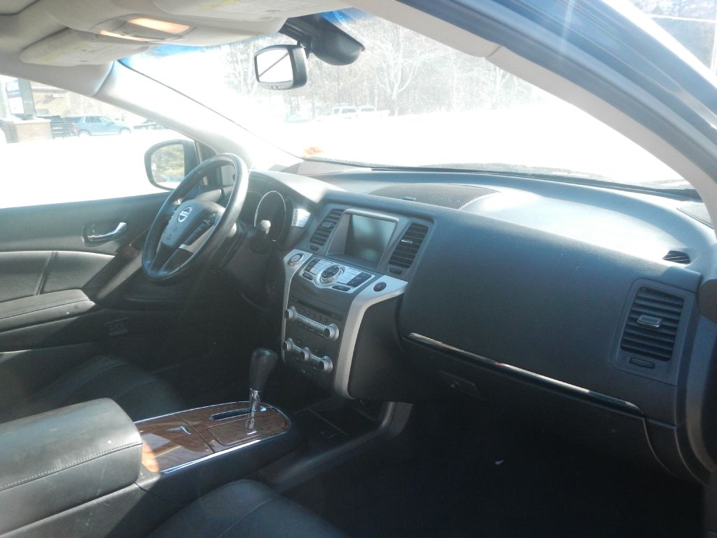 Nissan Murano S AWD 2011
