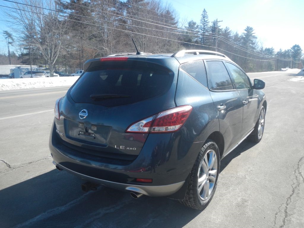 Nissan Murano S AWD 2011