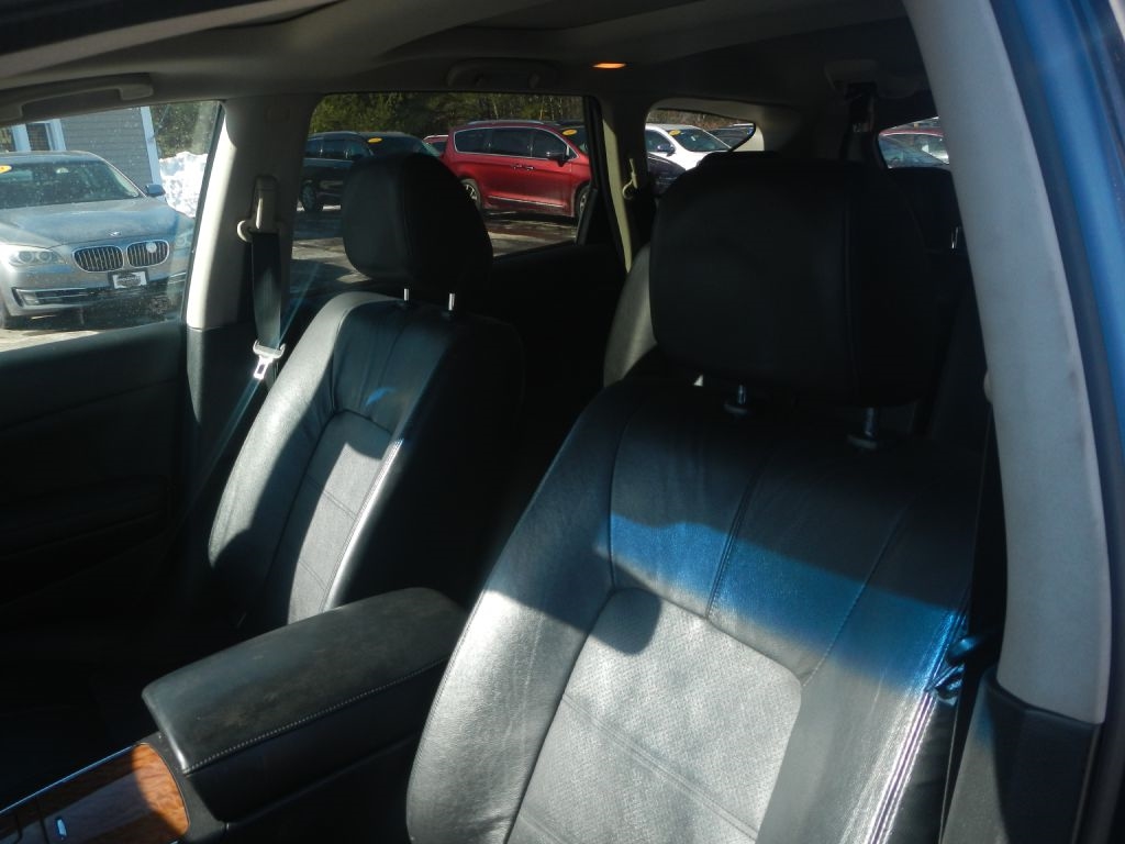 Nissan Murano S AWD 2011