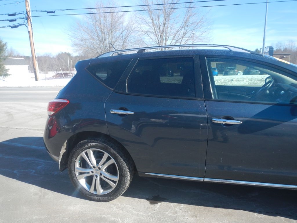 Nissan Murano S AWD 2011