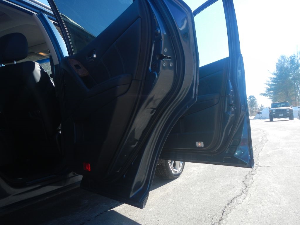 Nissan Murano S AWD 2011