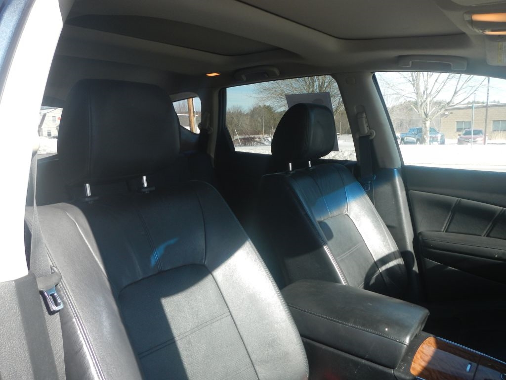 Nissan Murano S AWD 2011