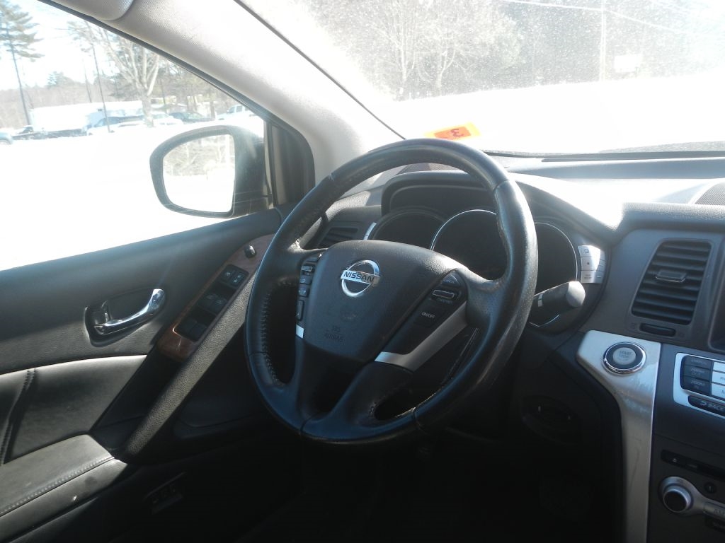 Nissan Murano S AWD 2011