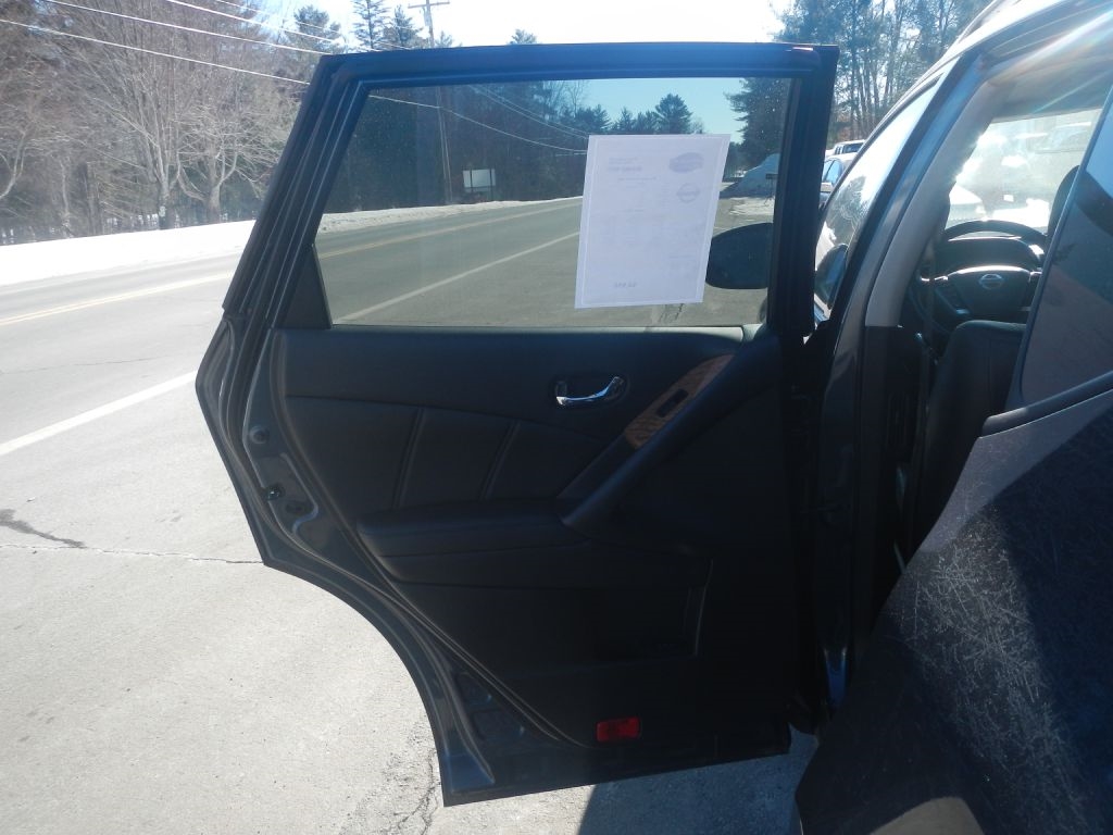 Nissan Murano S AWD 2011