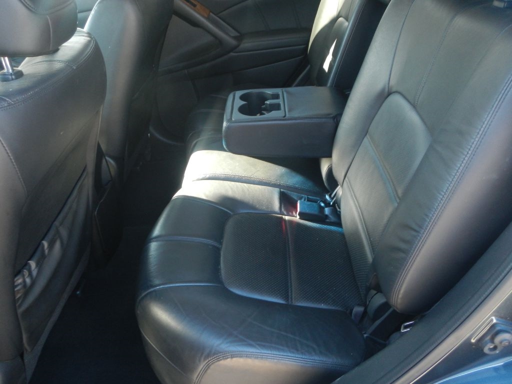 Nissan Murano S AWD 2011