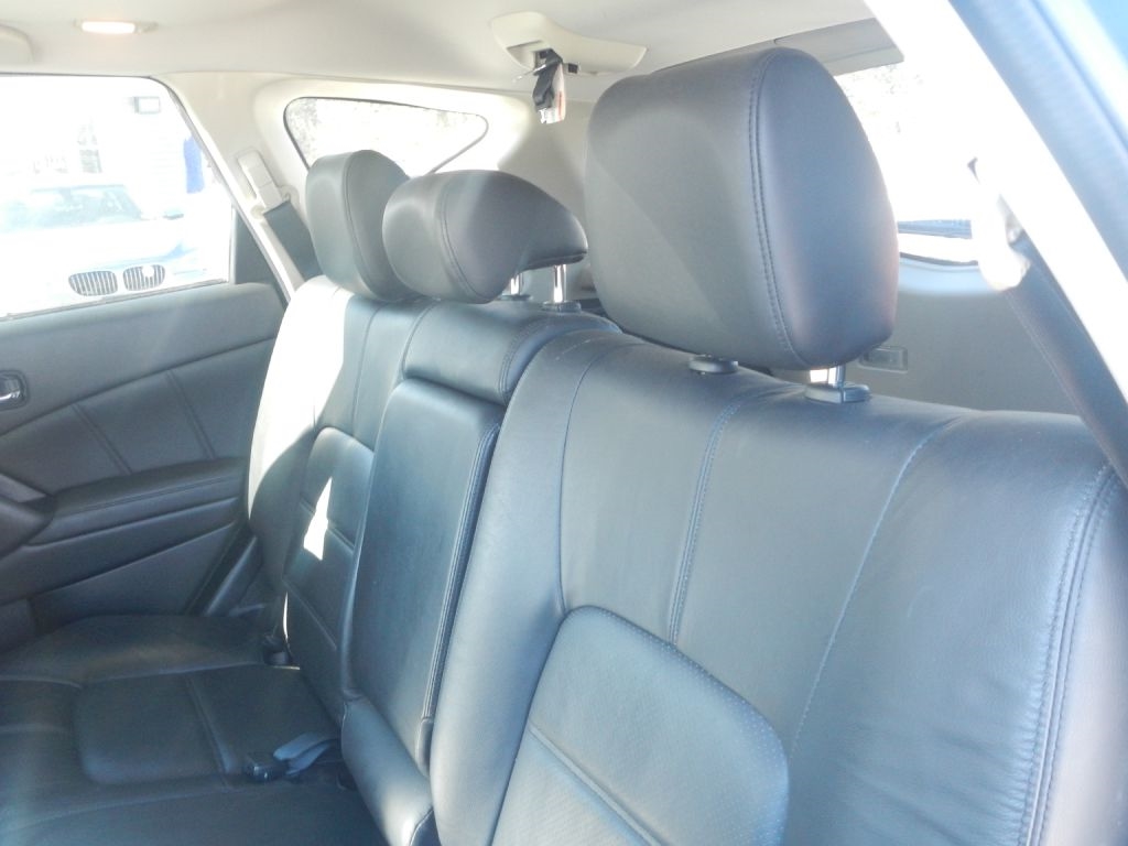 Nissan Murano S AWD 2011