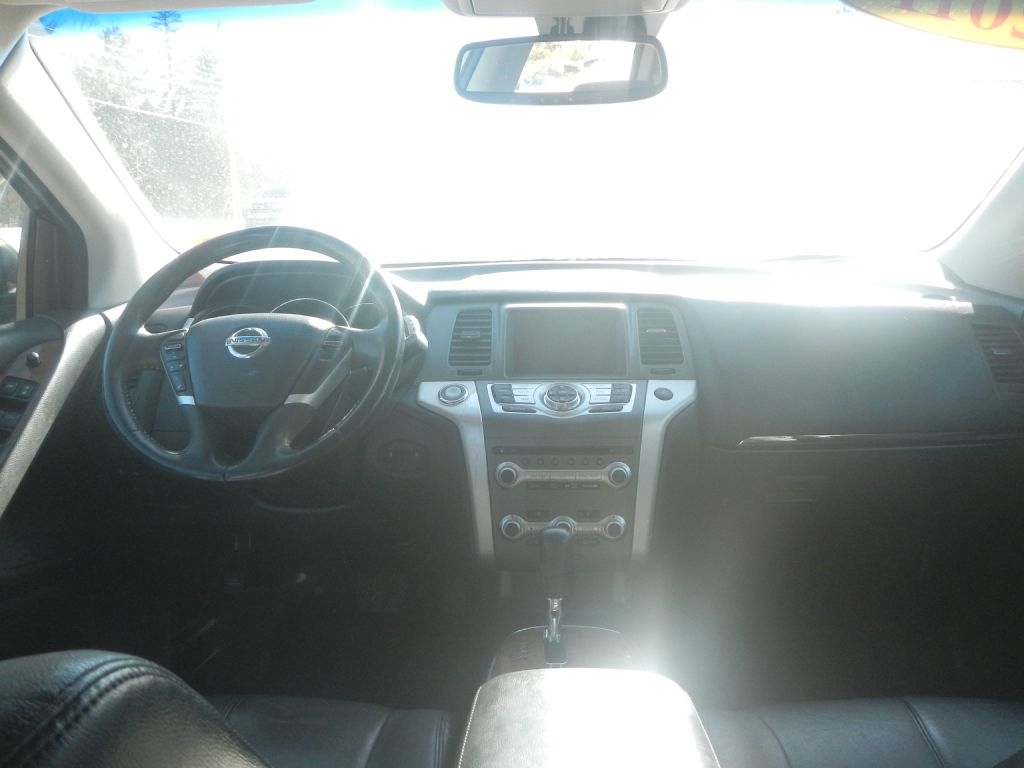 Nissan Murano S AWD 2011