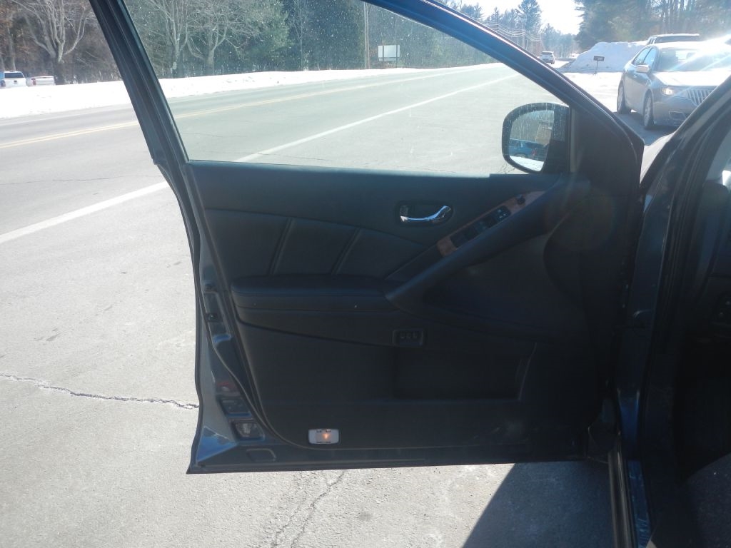 Nissan Murano S AWD 2011