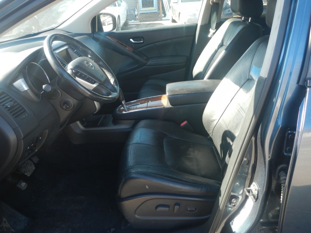 Nissan Murano S AWD 2011