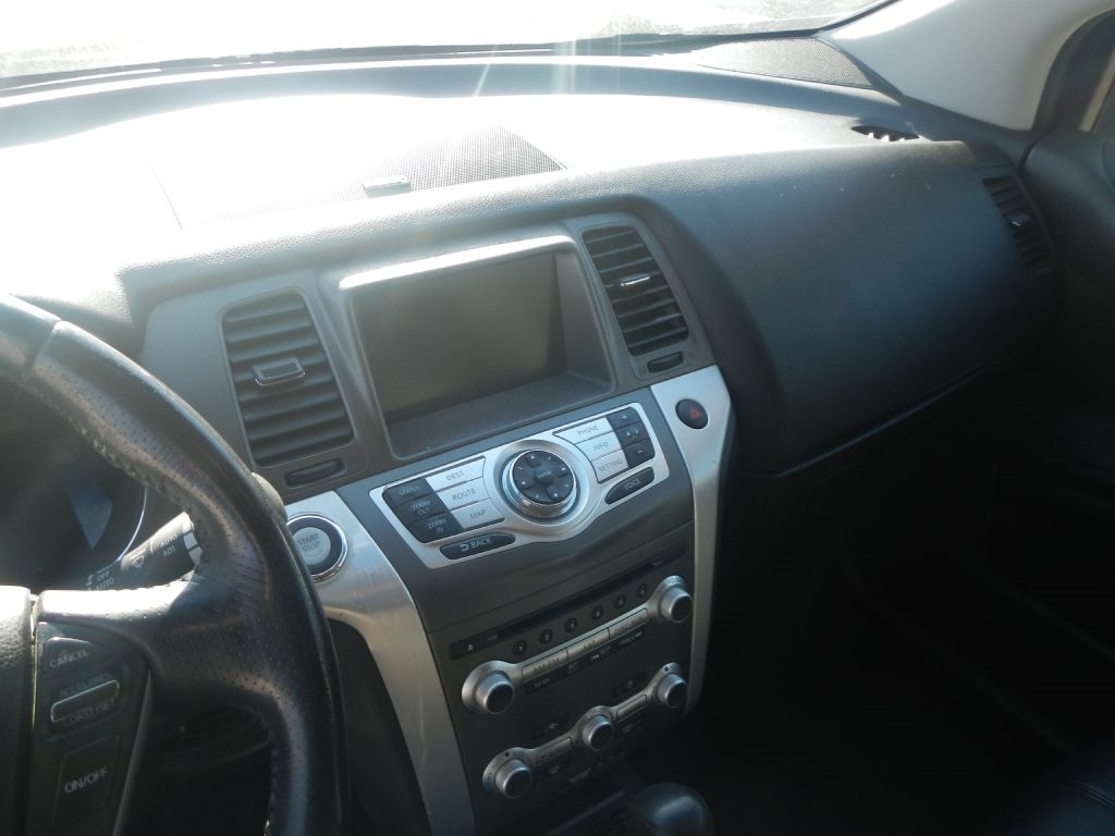 Nissan Murano S AWD 2011