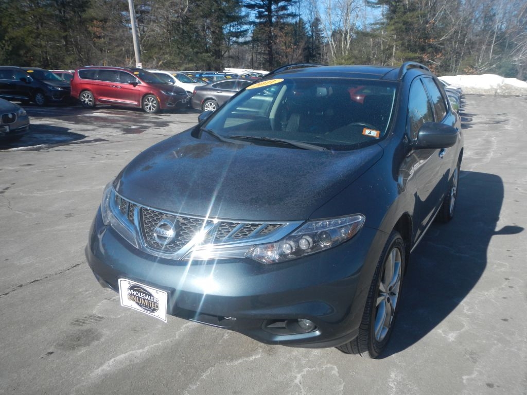 Nissan Murano S AWD 2011