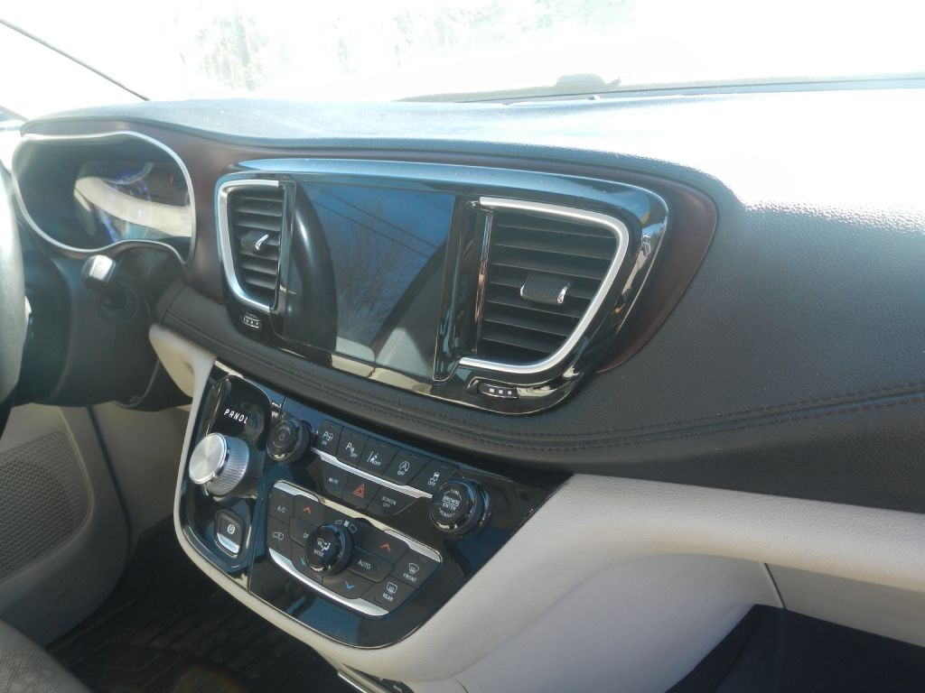 Chrysler Pacifica Limited 2019