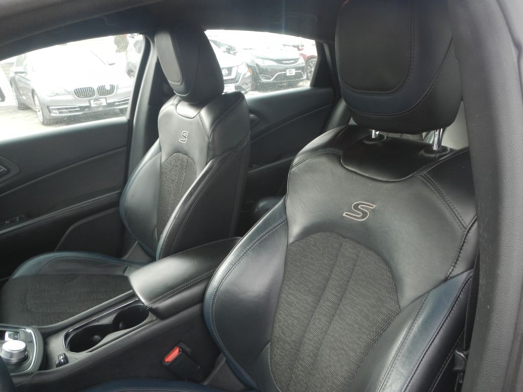 Chrysler 200 S AWD 2016