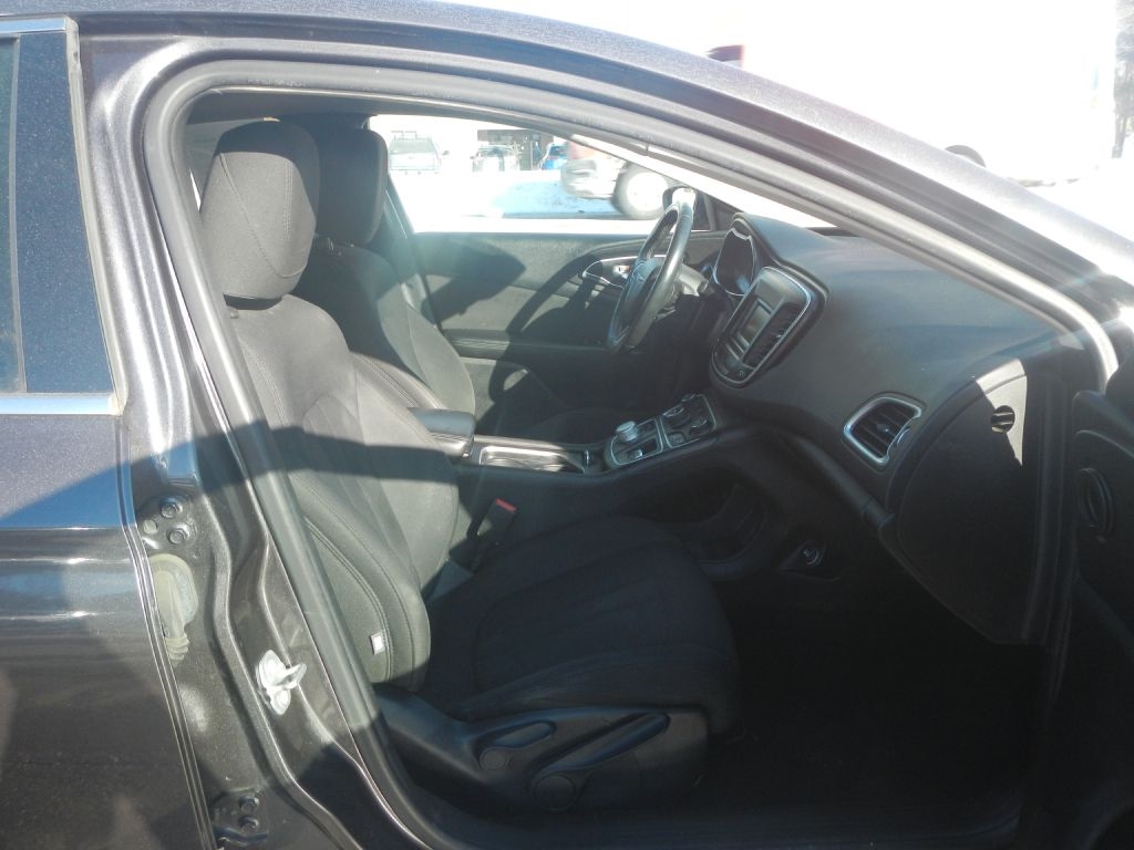 Chrysler 200 Limited 2015