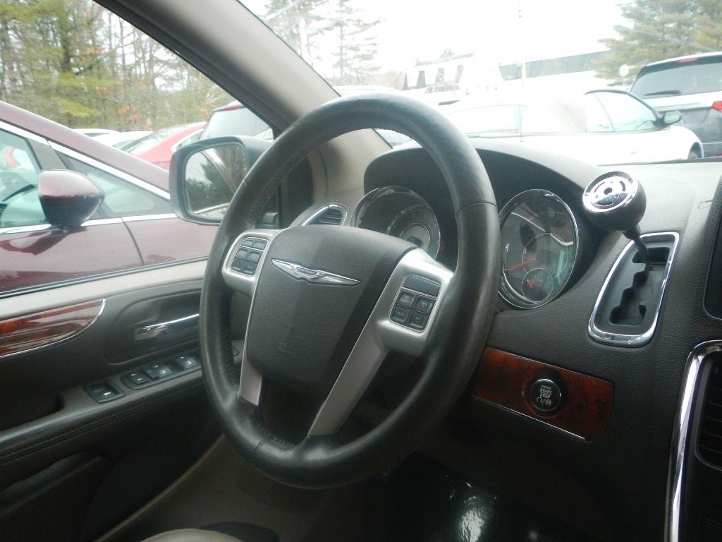 Chrysler Town & Country Touring-L 2014