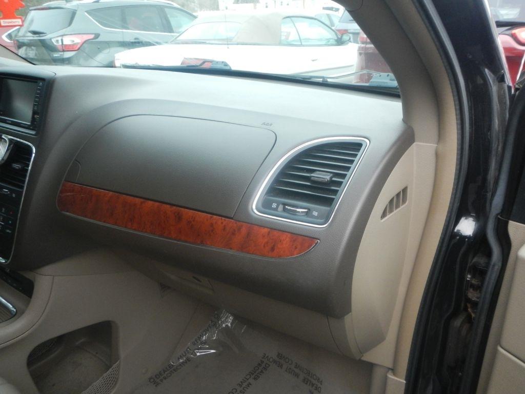 Chrysler Town & Country Touring-L 2014