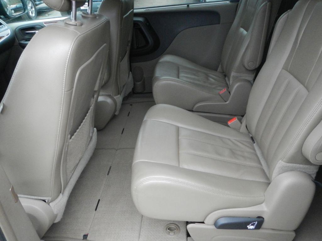 Chrysler Town & Country Touring 2014