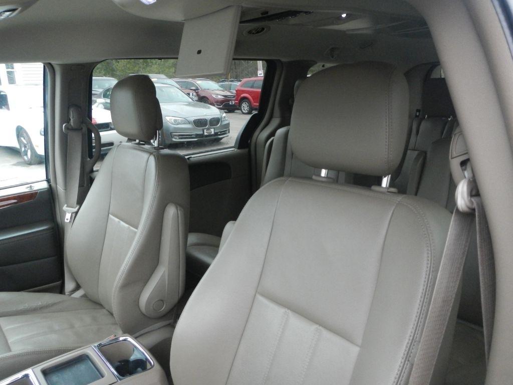 Chrysler Town & Country Touring 2014