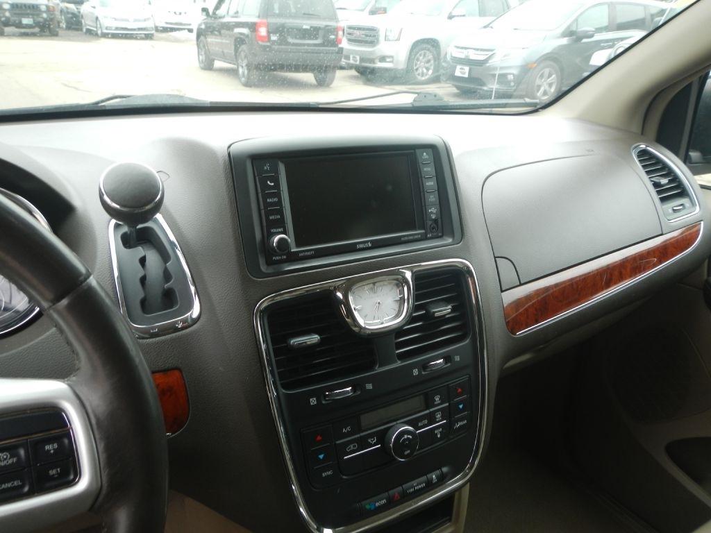 Chrysler Town & Country Touring 2014