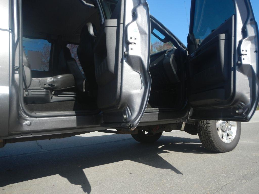 Ford F-350 SD Lariat Crew Cab 4WD 2009