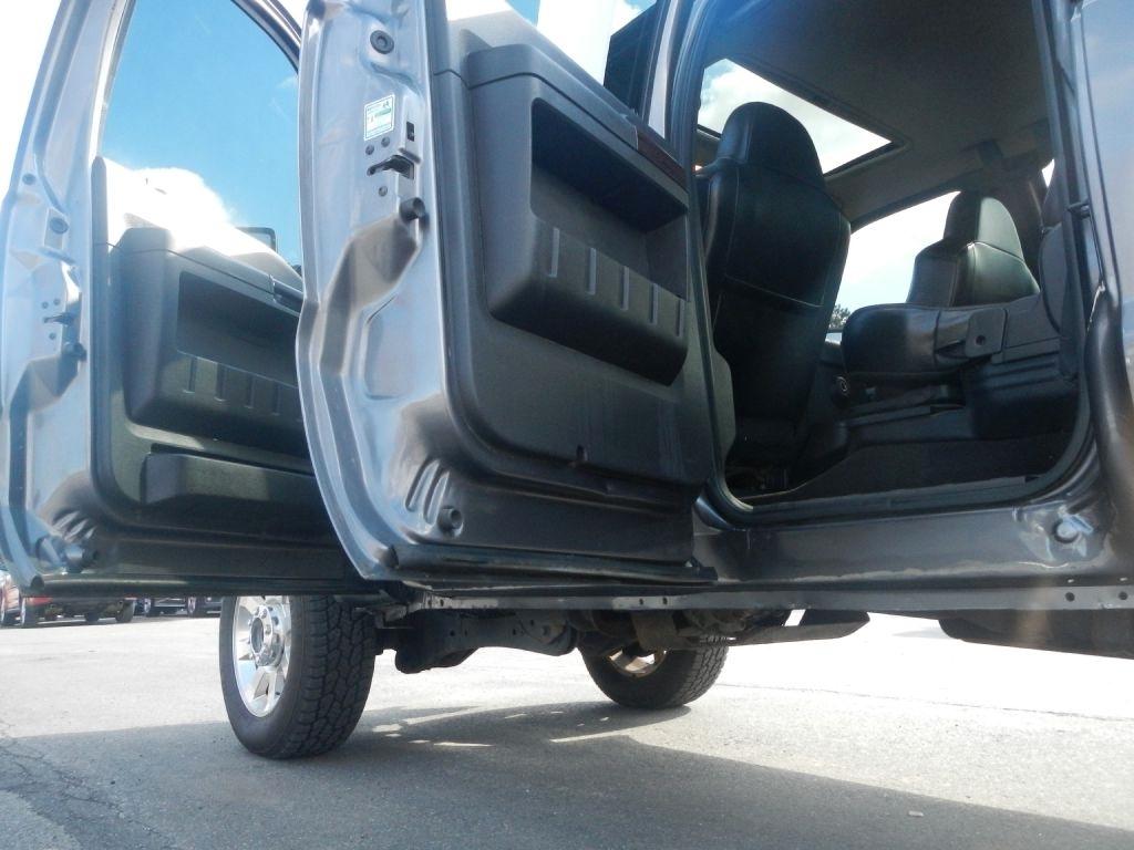 Ford F-350 SD Lariat Crew Cab 4WD 2009