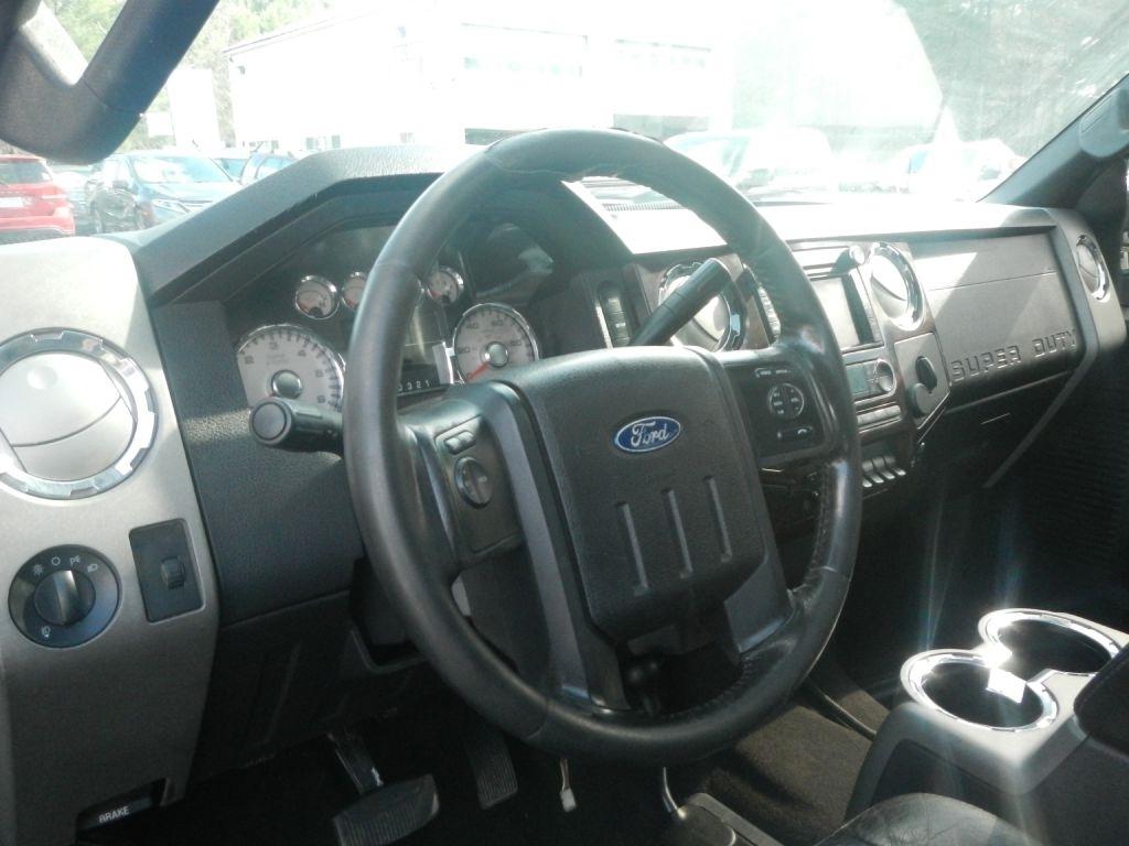 Ford F-350 SD Lariat Crew Cab 4WD 2009