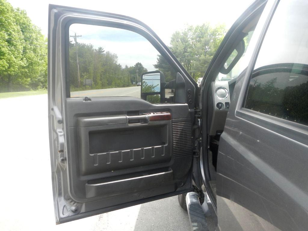Ford F-350 SD Lariat Crew Cab 4WD 2009