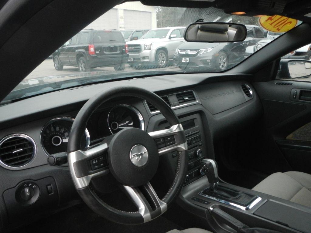 Ford Mustang V6 Coupe 2014