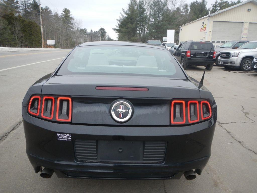 Ford Mustang V6 Coupe 2014
