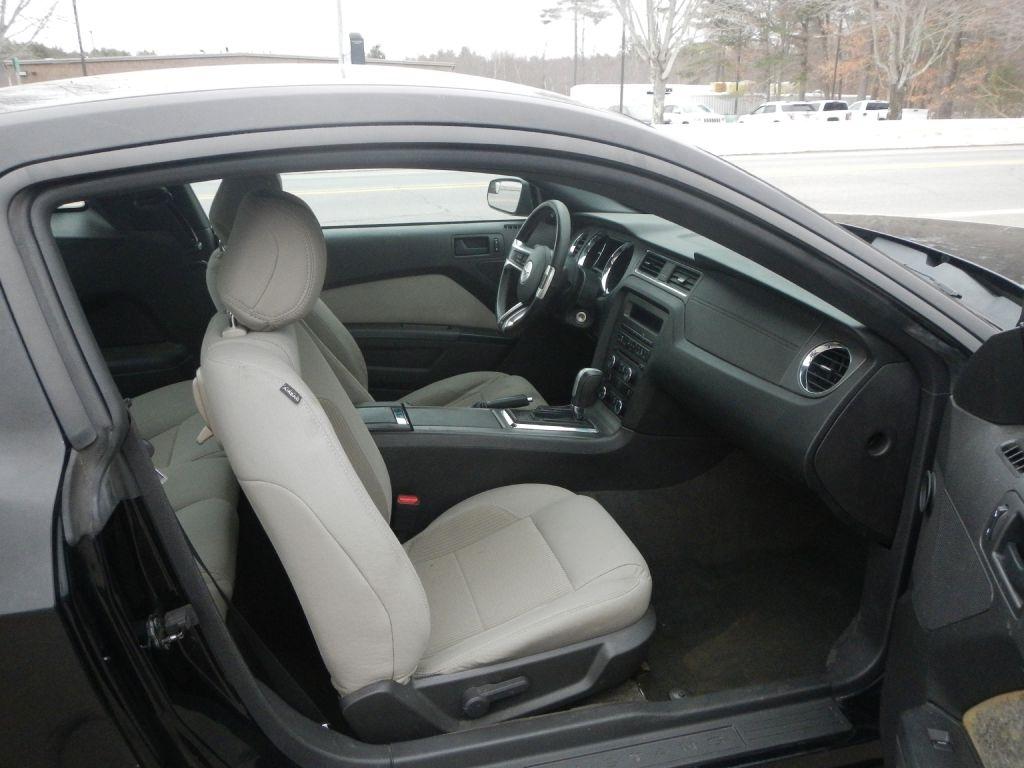 Ford Mustang V6 Coupe 2014