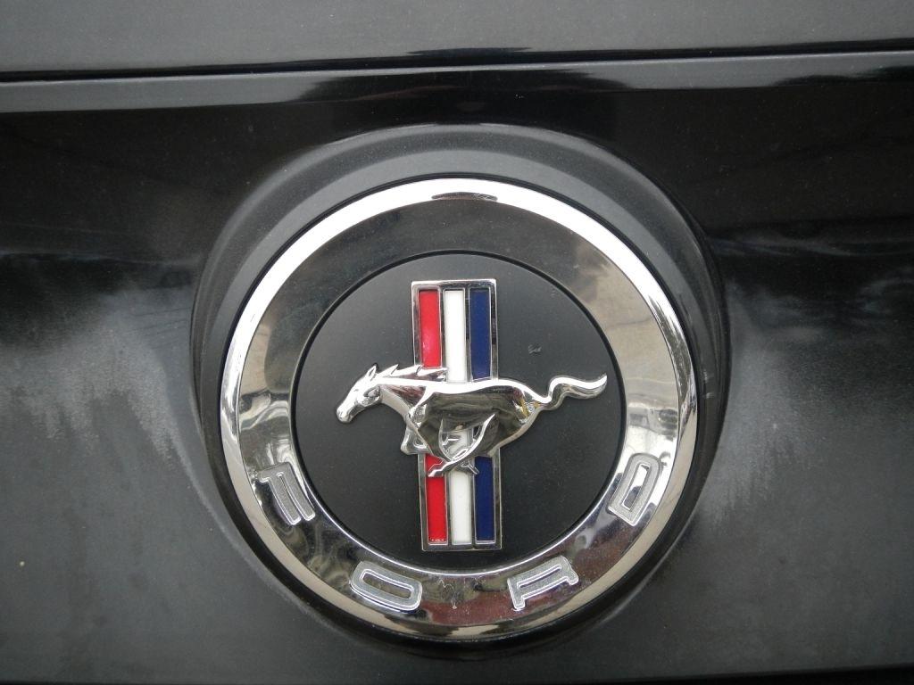 Ford Mustang V6 Coupe 2014