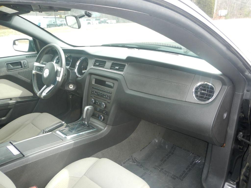 Ford Mustang V6 Coupe 2014