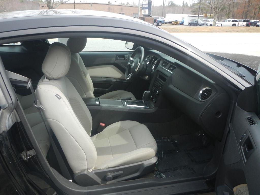 Ford Mustang V6 Coupe 2014