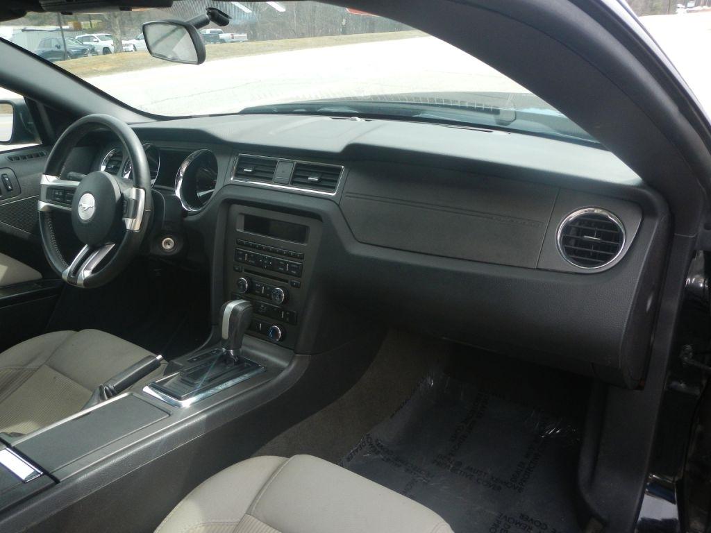 Ford Mustang V6 Coupe 2014