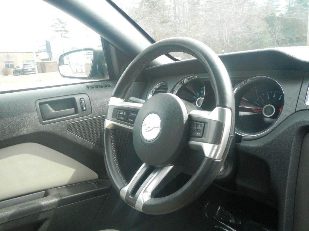 Ford Mustang V6 Coupe 2014