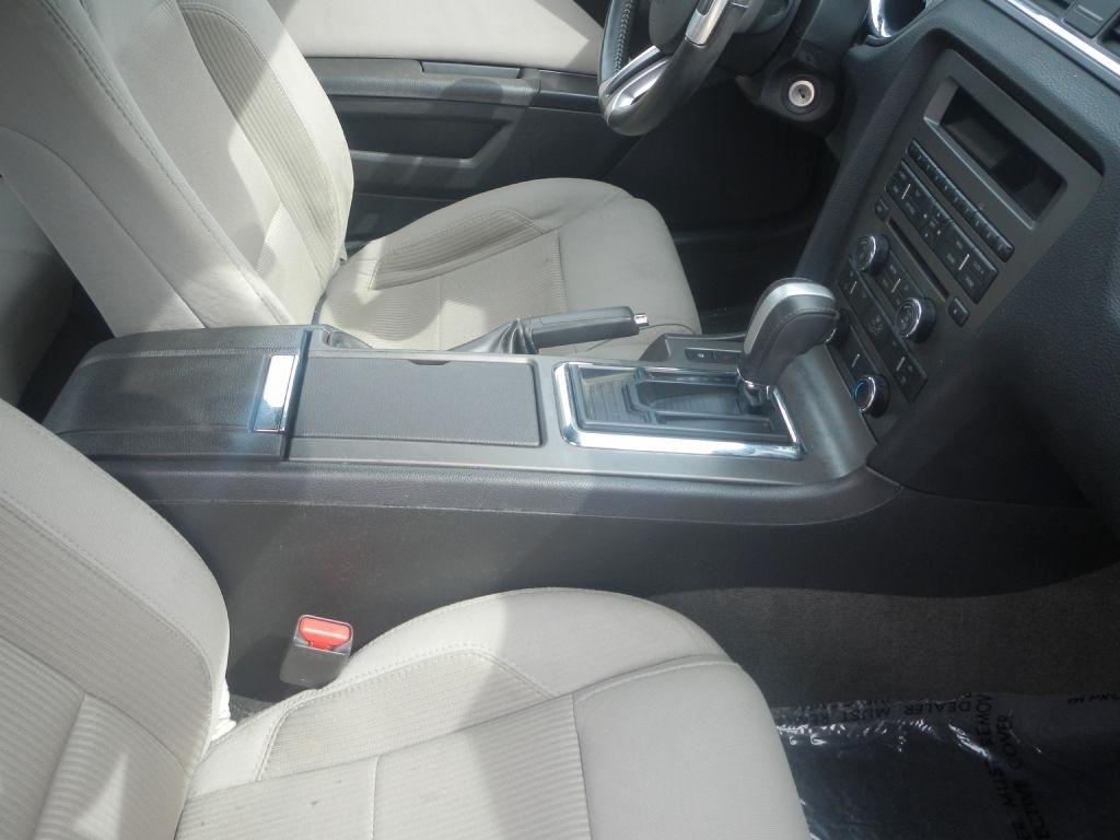 Ford Mustang V6 Coupe 2014