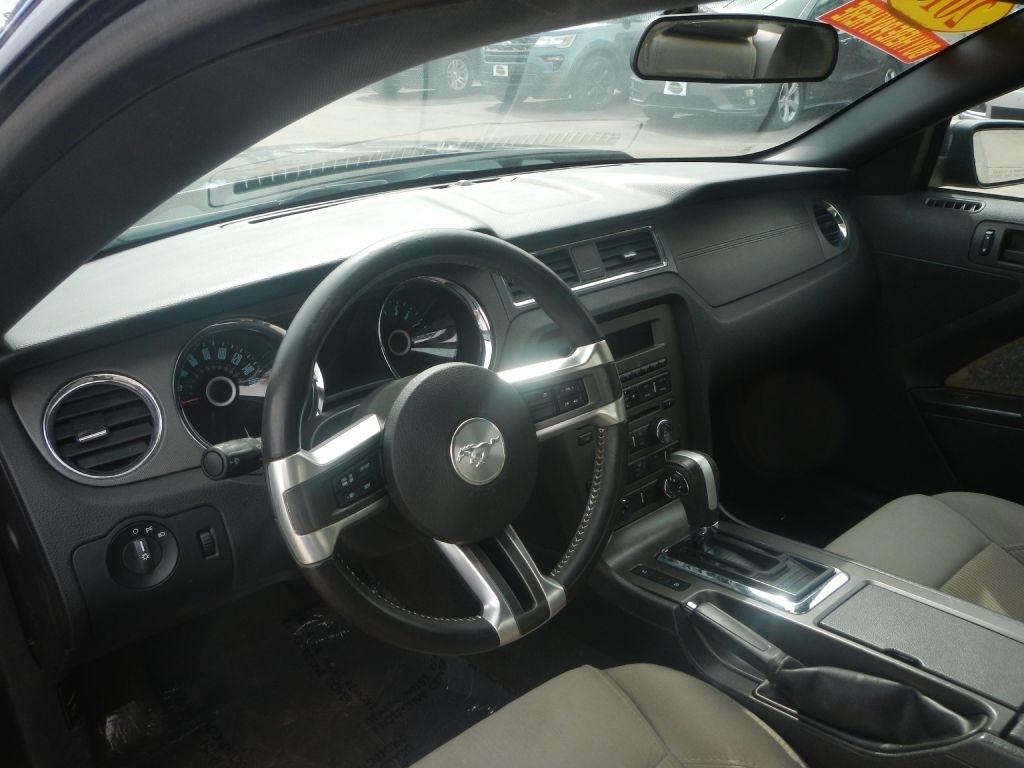 Ford Mustang V6 Coupe 2014