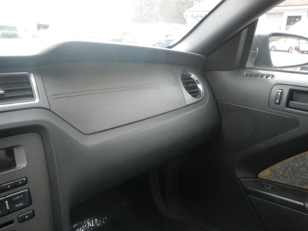 Ford Mustang V6 Coupe 2014