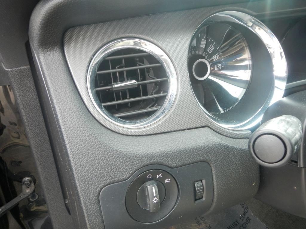 Ford Mustang V6 Coupe 2014