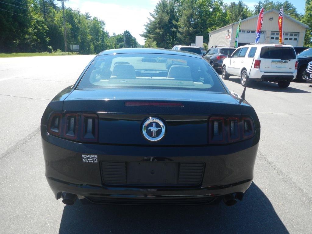 Ford Mustang V6 Coupe 2014