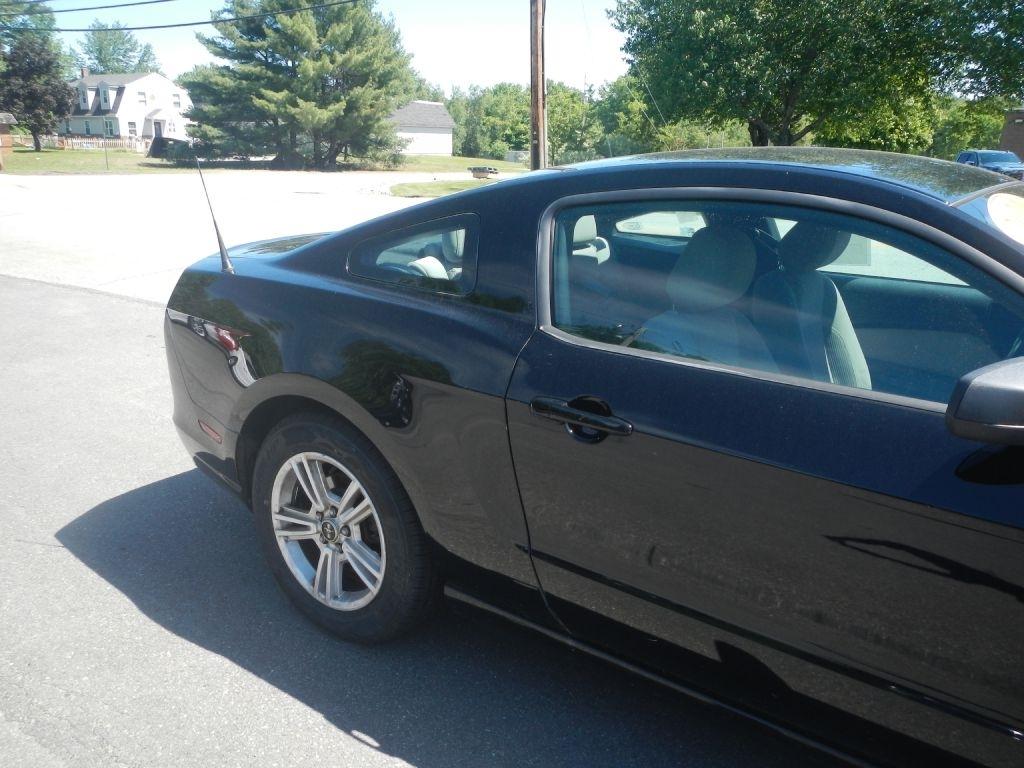 Ford Mustang V6 Coupe 2014