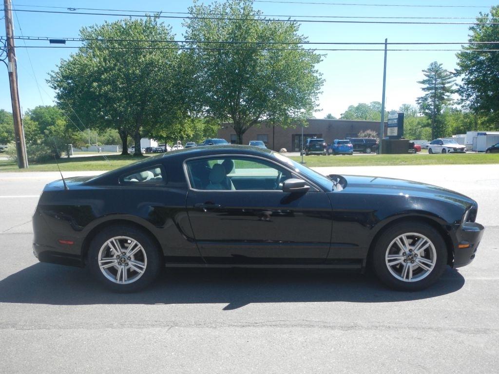 Ford Mustang V6 Coupe 2014